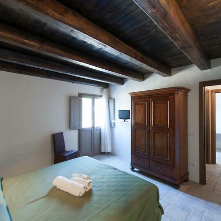 Гостьовий будинок Liscia Country Relais Сант'Антоніо-ді-Галлура Екстер'єр фото