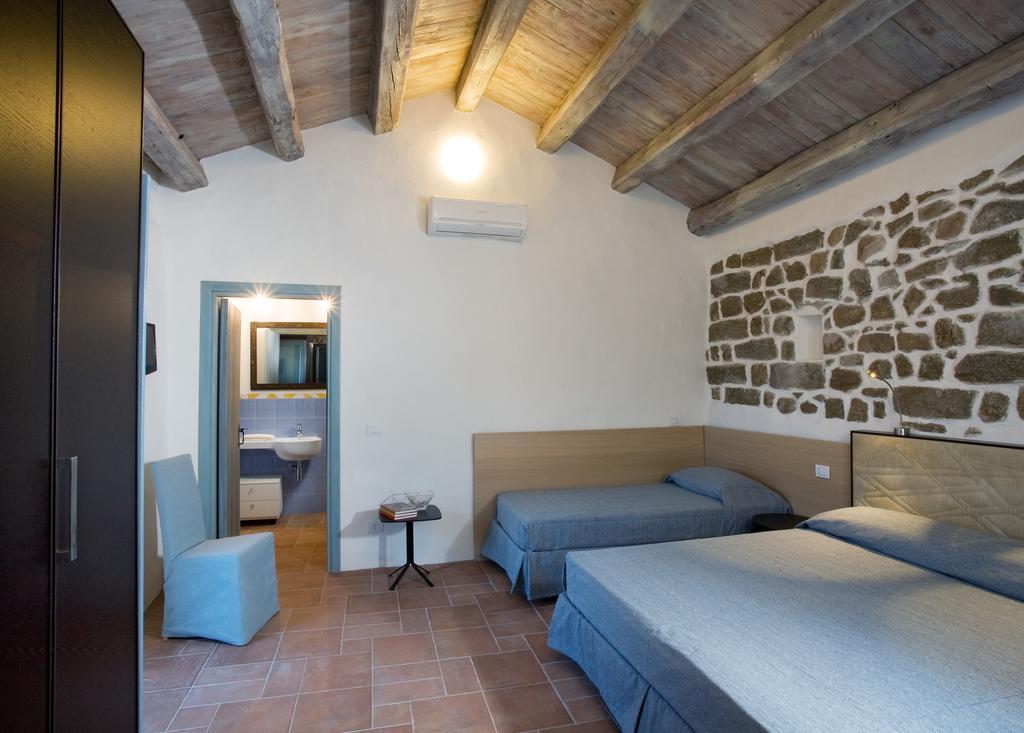 Гостьовий будинок Liscia Country Relais Сант'Антоніо-ді-Галлура Екстер'єр фото